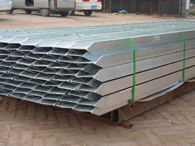 A bundle of RSJ beam palisade posts are packed with metal pallet.