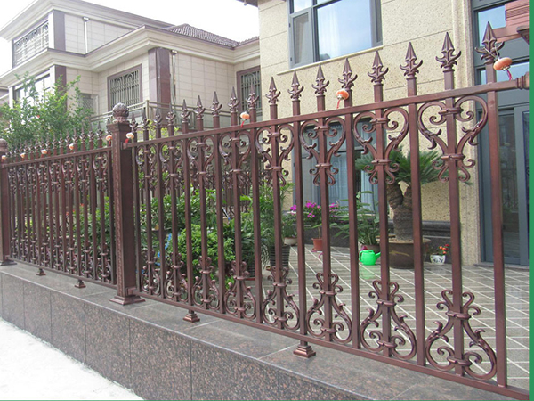 Spear Top Aluminium Fencing